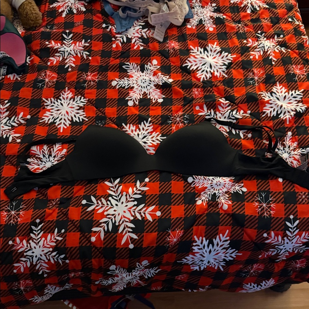 Victoria Secret Light Lined Black Women's Wireless Bra